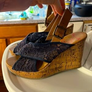 Brand: Jelly Pop Size: 8.5 Color: Navy